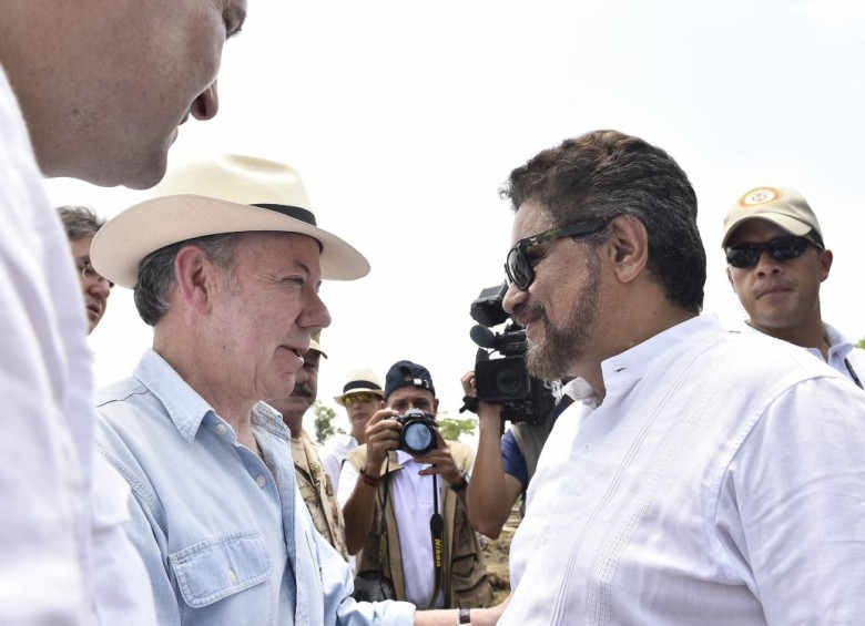 El recorrido del Jefe de Estado estuvo acompañado por “Iván Márquez”, miembro del secretariado de las Farc. FOTOS CORTESÍA PRESIDENCIA