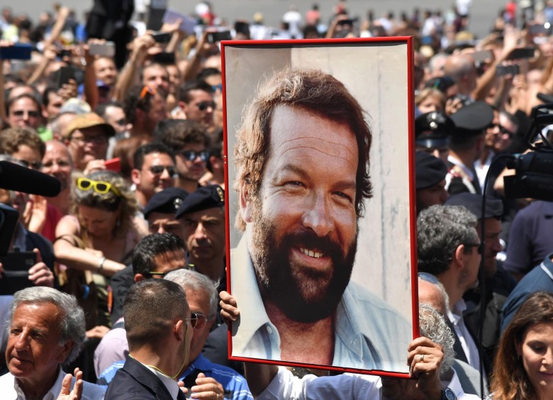 Multitudinario fue el homenaje al actor italiano. FOTO AFP