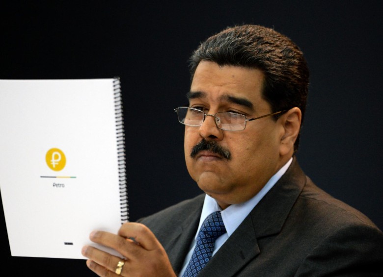 El presidente de Venezuela Nicolás Maduro durante la conferencia de prensa que lanza la criptomoneda Petro. FOTO AFP