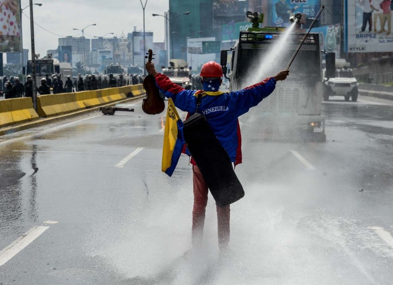 Tras su detención, Arteaga se volvió un símbolo de la lucha de los jóvenes en Venezuela contra el régimen de Nicolás Maduro. FOTO AFP