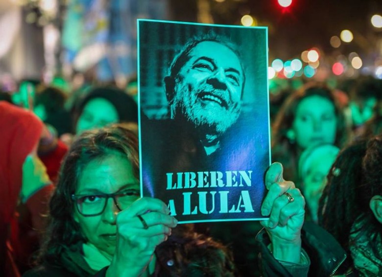 Simpatizantes de Lula da Silva han realizado manifestaciones para reclamar su libertad. El líder político está condenado a 12 años de prisión, acusado de corrupción. Foto de facebook de Lula da Silva.