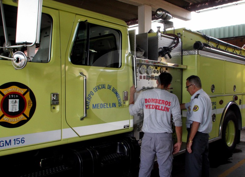 Medellín tiene un bombero por más de 50 mil personas y el ideal mundial es uno por cada 600 personas. FOTO jaime pérez