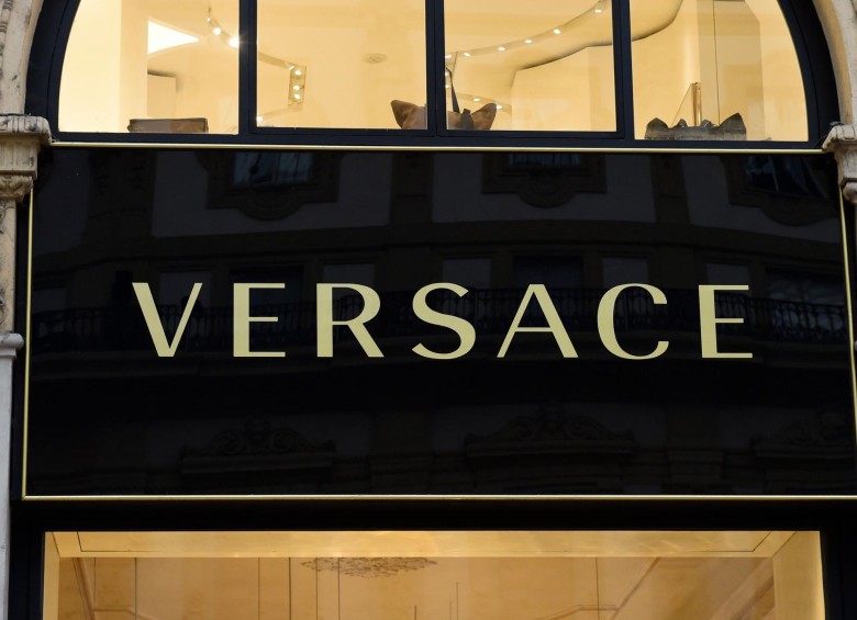 La famosa marca italiana ha estado bajo el liderazgo de la empresaria Donatella Versace. Foto: Miguel Medina - AFP 