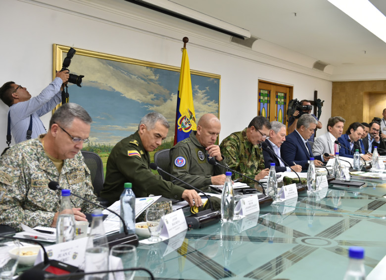 Durante el consejo de seguridad los alcaldes de la región manifestaron que, además de las bandas, su mayor preocupación es la venta de drogas, especialmente en los colegios. La Policía anunció controles en esos centros educativos. FOTO Cortesía Mindefensa