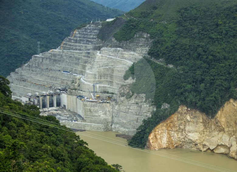 EPM no ahorra recursos ni esfuerzos para atender la contingencia en el proyecto hidroeléctrico Ituango. Foto: Juan Antonio Sánchez.
