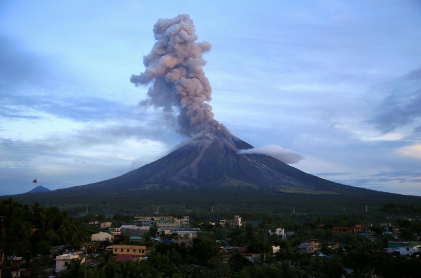 No obstante, los expertos de PHIVOLCS descartan que el Mayon pueda generar una erupción tan potente como la del Pinatubo. FOTO REUTERS