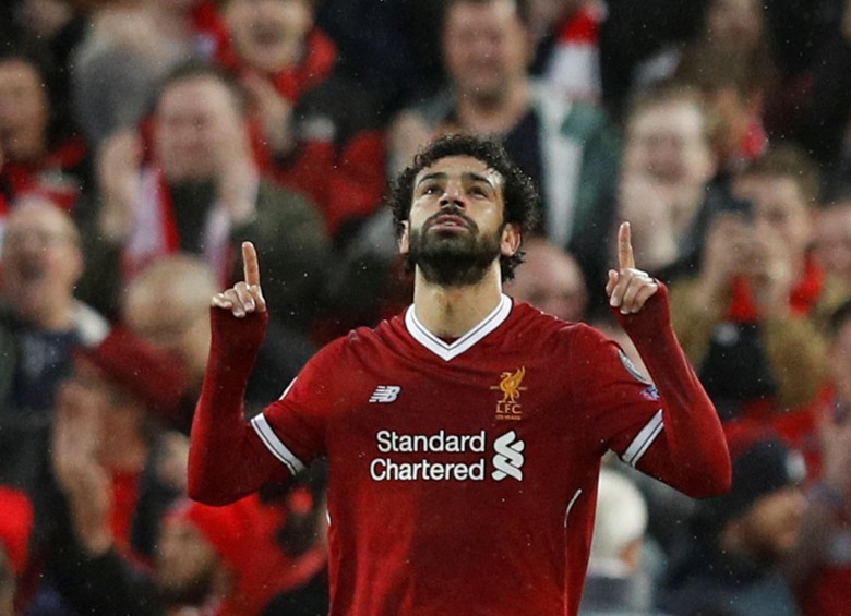 Mohamed Salah, con dos tantos, fue la gran figura del encuentro de ida de la semifinales de la Champions entre el Liverpool y Roma, que ganó el cuadro inglés 5-2. Este miércoles es el juego de vuelta. FOTO Reuters