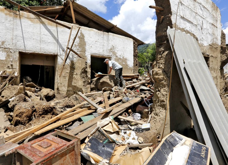 Las tareas de recuperación en Salgar continúan quince días después de ocurrida la tragedia. FOTO ARCHIVO