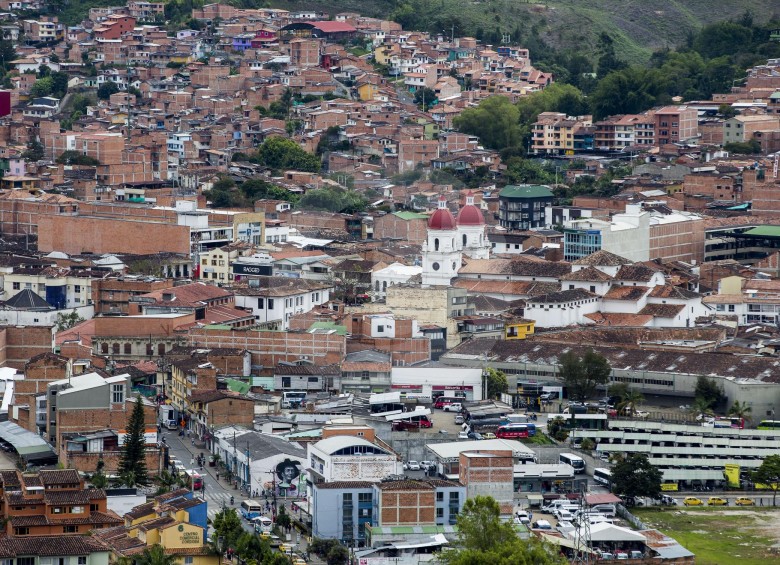 Para financiar la construcción de 13 tramos viales, la Alcaldía cobrará desde octubre valorización generalizada en Rionegro. FOTO: JULIO CÉSAR HERRERA