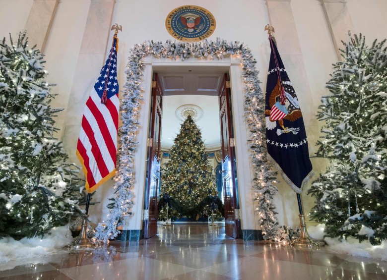 La Casa Blanca divulgó también un vídeo en el que la esposa de Trump adopta un papel estelar al mostrar la residencia. FOTO AFP