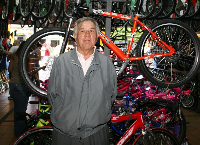 Ramón fue un reconocido comerciante de bicicletas que fueron bautizadas con su nombre. FOTO ARCHIVO