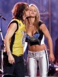 Steven Tyler y Britney Spears en el Super Bowl XXXV en Tampa (2001). FOTO Reuters