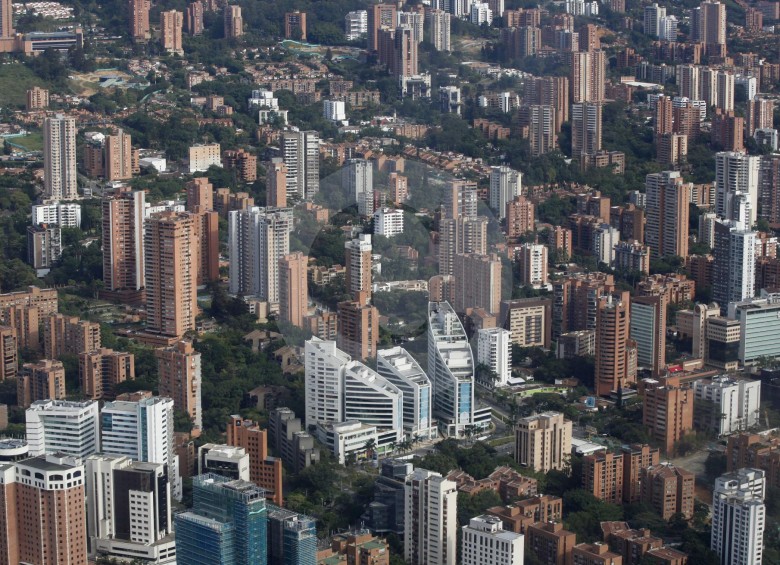 ¿Por qué en Medellín se asocia las comunas con barrios populares?