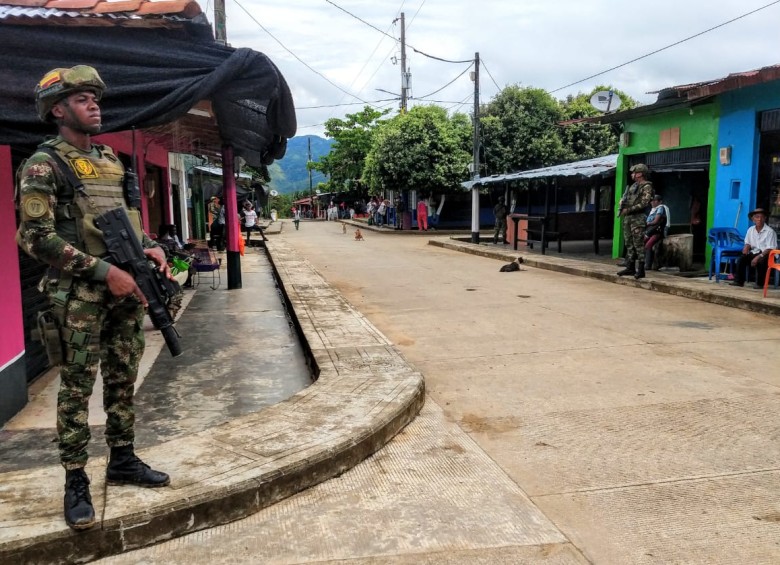 En el Bajo Cauca la Fuerza Pública tiene desplegados más de cinco mil soldados y policías. A pesar de esto, la comunidad pide más efectividad contra los ilegales. FOTO Cortesía Séptima división