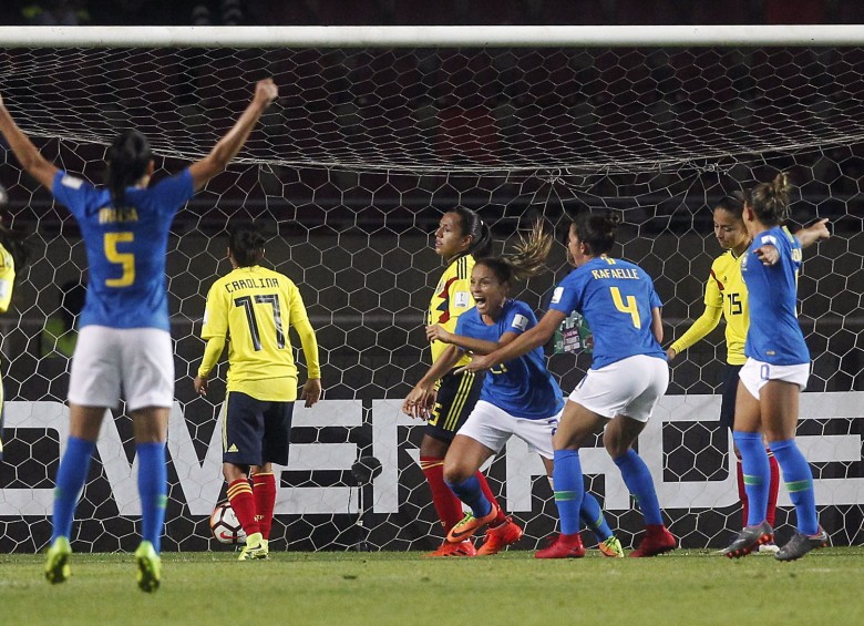 Colombia, que perdió 3-0 en el último partido ante Brasil, terminó cuarta del cuadrangular con un solo punto en tres juegos. Solo logró el cupo a los Panamericanos 2019. FOTO AFP