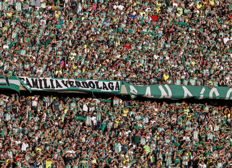 41.746 aficionados colmaron el Atanasio Girardot, para ver este bello espectáculo futbolístico. Foto: Jaime Pérez