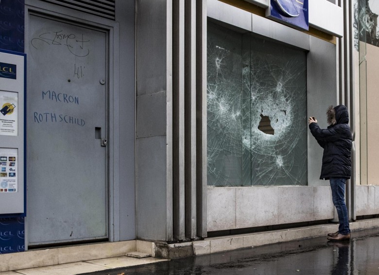 2.000 detenidos por protestas de “chalecos amarillos” en Francia