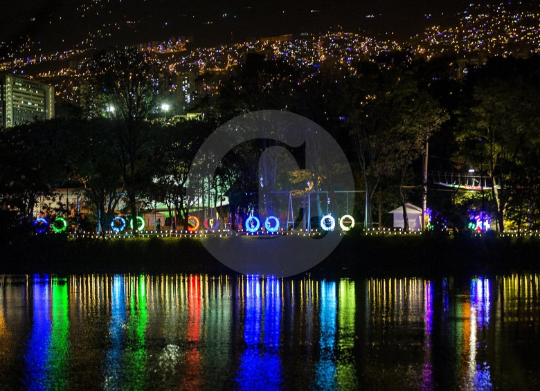 40 puntos de la ciudad, entre parques y plazas, tendrán iluminación especial durante cinco semanas. FOTOS JULIO CÉSAR HERRERA Y CORTESÍA 