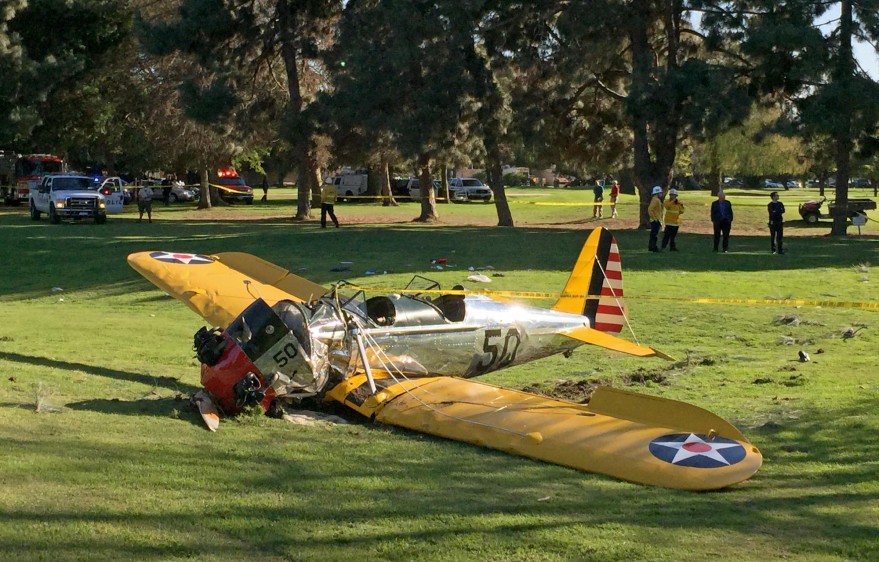 Así quedó la avioneta en la cual se accidentó el actor Harrison Ford, el jueves pasado. FOTO AP