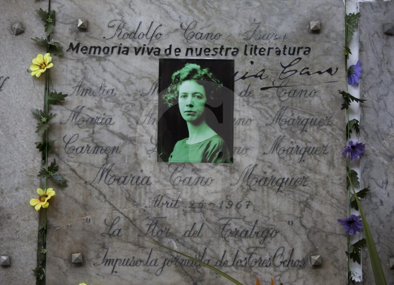 María Cano nació y murió en Medellín entre 1887-1967. Fue autora de poemas y reflexiones.