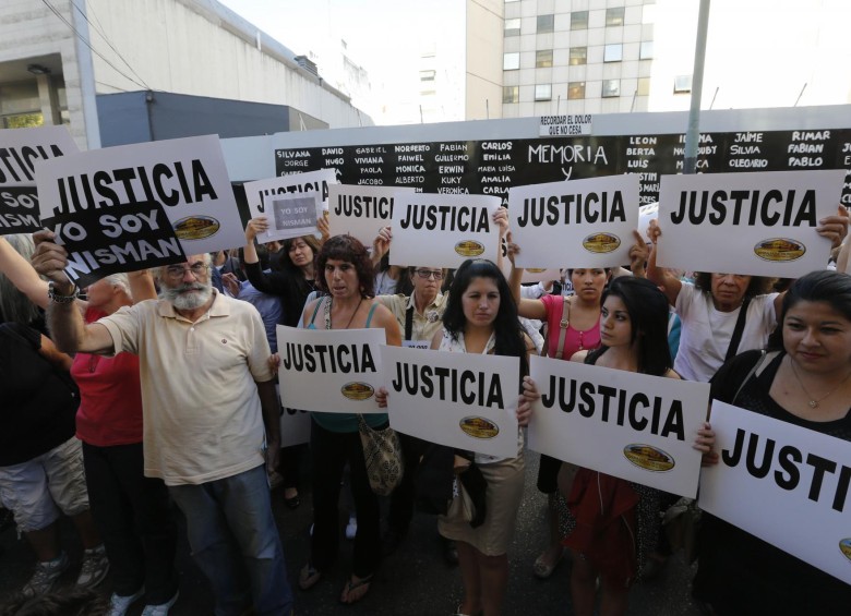 Disparo que mató a Fiscal Nisman fue a menos de un centímetro