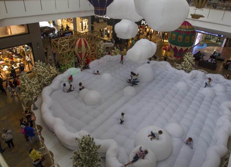 La gran nube de Galáctica, en Plaza Cines.