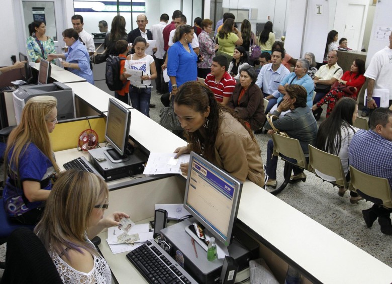 En el primer piso del edificio de la Asamblea, en La Alpujarra, está la oficina de Pasaportes. FOTO ARCHIVO