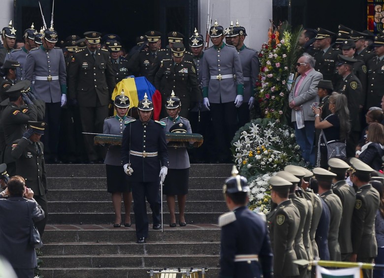 En la tarde de este viernes fueron las exequias del mayor Ricardo Romero Sanabria en el Centro Religioso de la Policía. FOTO COLPRENSA