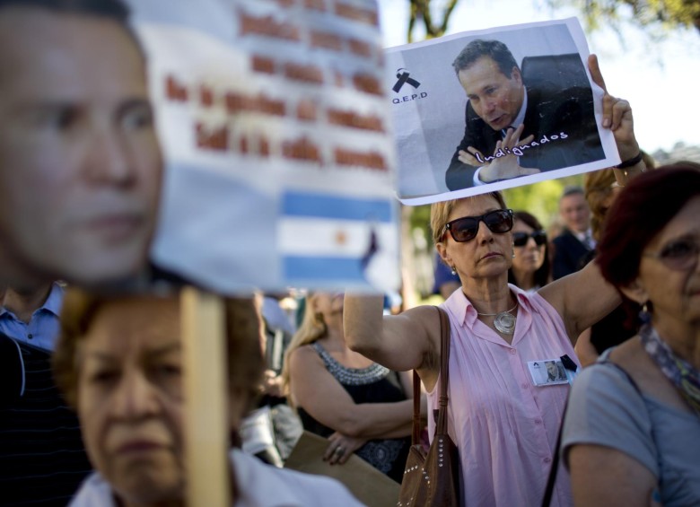 La muerte de Nisman sumergió en una crisis política al Gobierno de Fernández. FOTO AP