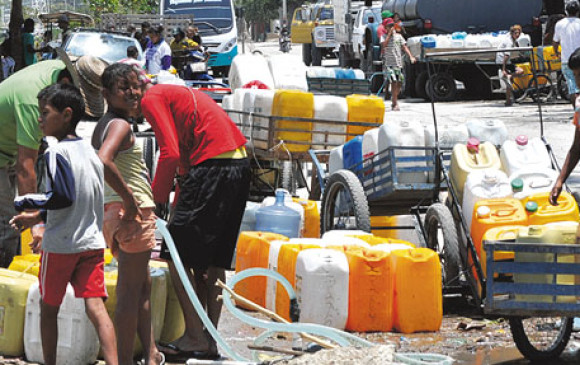 El Gobierno ha entregado 18 pozos para el abastecimiento de agua, pero no han sido suficientes. FOTO colprensa 