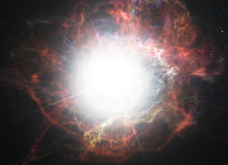 Ilustración que muestra el material alrededor de una supernova. Foto ESO