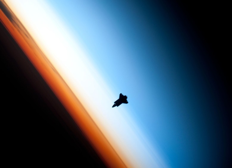 Se aprecian las capas de la atmósfera terrestre en esta foto desde el espacio. Foto Nasa