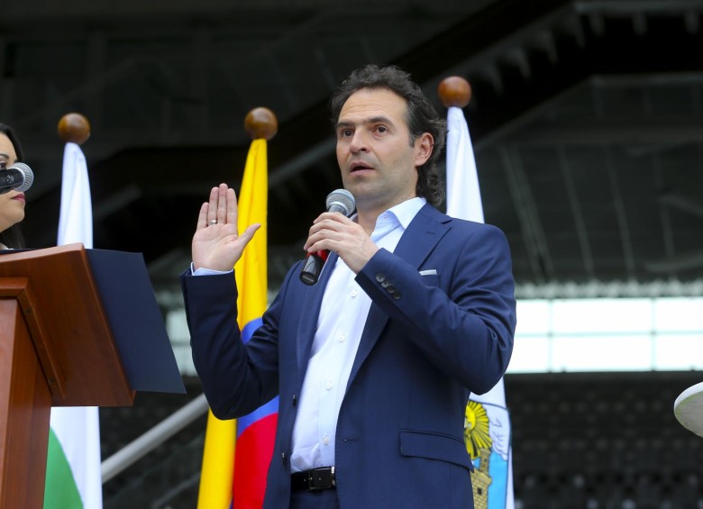 Federico Gutiérrez tomo posesión este viernes como alcalde de Medellín. Foto: JUAN ANTONIO SÁNCHEZ.