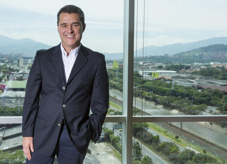 Carlos Raúl Yepes Jiménez oficializó su renuncia como presidente del Grupo Bancolombia ante la Junta Directiva de la entidad por motivos personales. FOTO EDWIN BUSTAMANTE