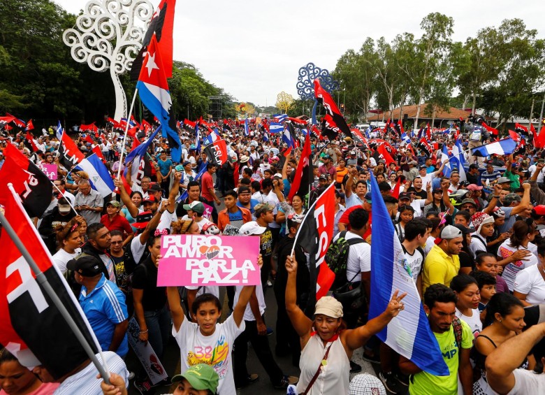 Protesta de seguidores del gobierno de Daniel Ortega. FOTO: REUTERS