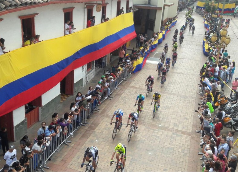 Segunda etapa del Tour Colombia 2.1 en la que participan 28 equipos. FOTOS JUAN ANTONIO SÁNCHEZ, MANUEL SALDARRIAGA Y JUAN DAVID ÚSUGA