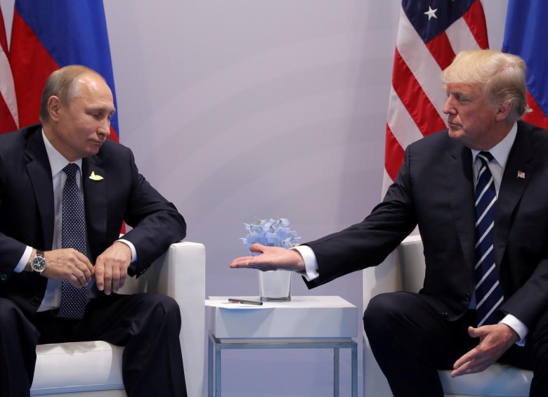 Vladimir Putin, presidente de Rusia, y Donald Trump, presidente de Estados Unidos. FOTO: REUTERS