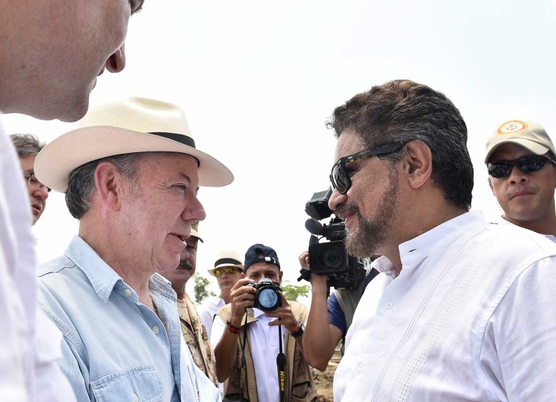 El presidente, Juan Manuel Santos, se reunió ayer con los líderes de las Farc en la zona transitoria de Putumayo. FOTO Presidencia