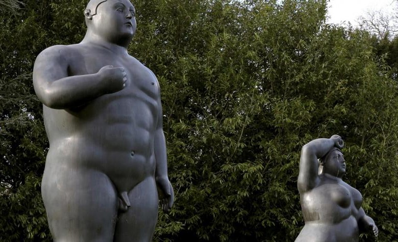 ‘Adán y Eva’, formada por dos figuras de bronce de más de tres metros de altura, fue subastada por 2.9 millones de dólares. Foto: EFE