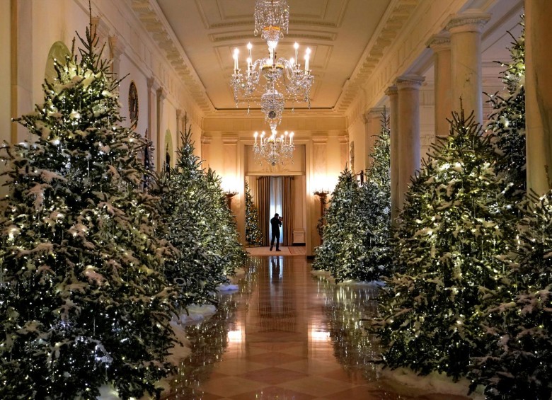 La primera ornamentación temática de la Casa Blanca fue escogida por Jacqueline Kennedy en 1961. Desde entonces es una tradición. FOTO REUTERS