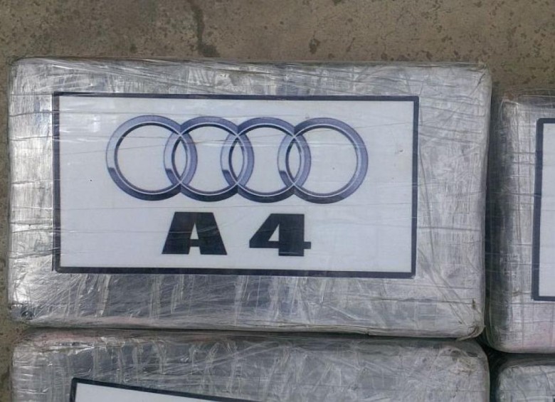 En este caso, el logo de Audi también fue utilizada para empaquetar droga. FOTO: POLICÍA
