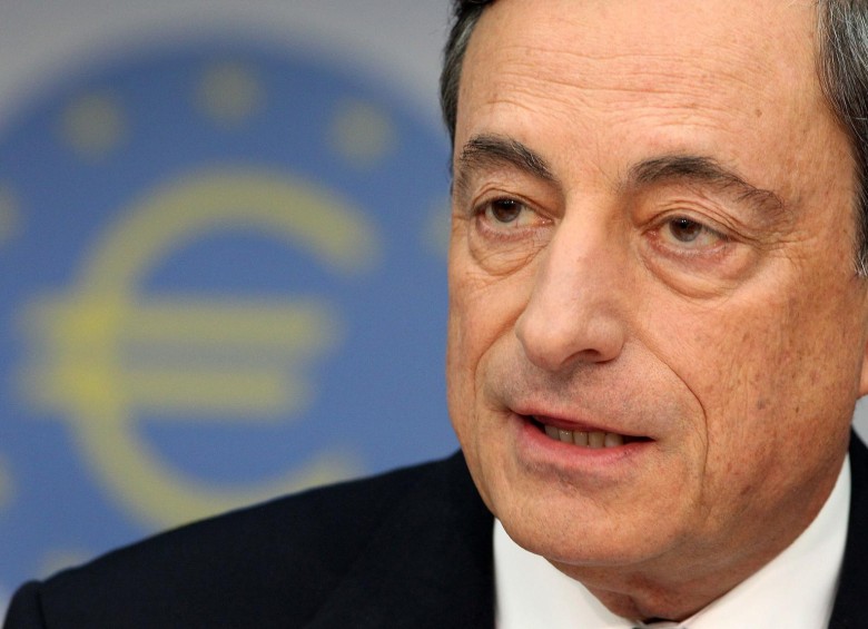 Mario Draghi, presidente del BCE, presentó el plan de estímulo económico en Alemania. FOTO afp