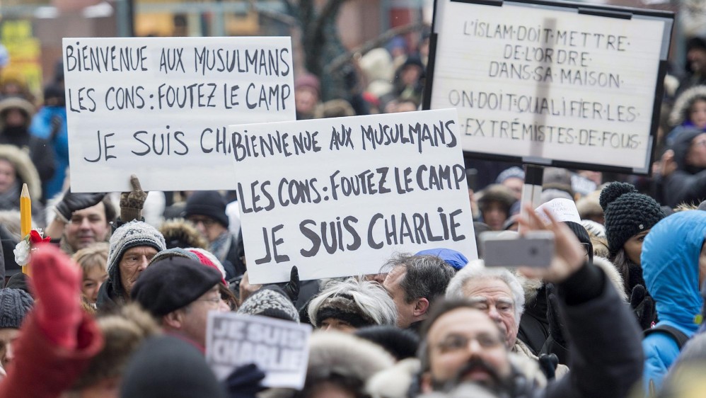 En varias ciudades de Canadá, como Montreal, cientos de personas manifestaron su solidaridad con todas las víctimas que perdieron la vida durante los ataques terroristas recientes en Francia. FOTO AP 