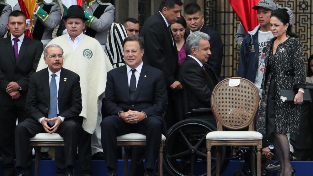 El presidente de República Dominicana, el presidente de Panamá y el mandatario de Ecuador y su esposa. FOTO: EFE