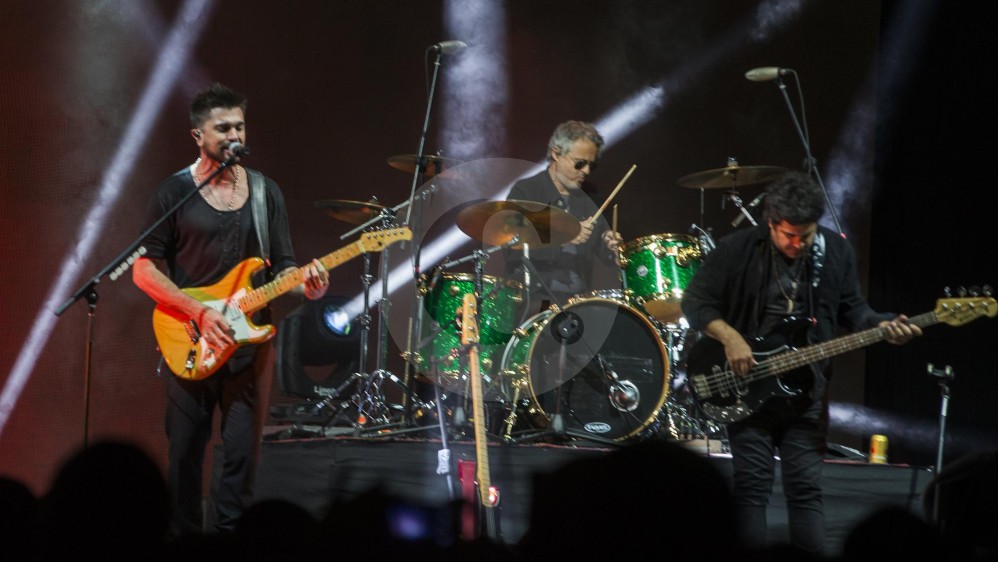 Juanes presentó sus nuevas canciones en vivo, por primera vez, en Medellín. FOTO Julio César Herrera