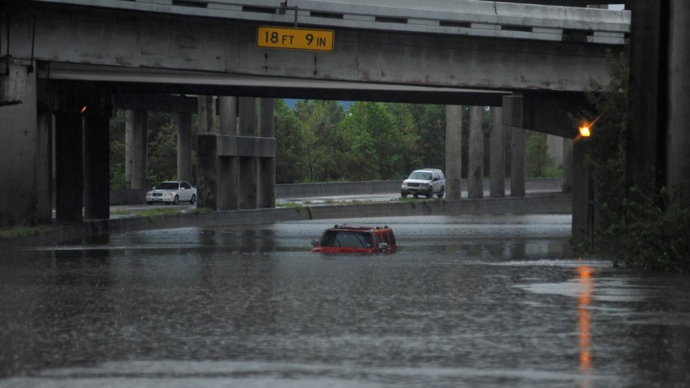El servicio meteorológico estadounidense calificó como unas inundaciones catastróficas sin precedentes en el este de Texas y en Houston. FOTO REUTERS
