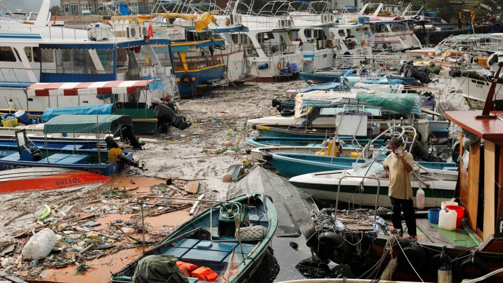 Los buques dañados se ven después de que el Súper Tifón Mangkhut golpeó a Hong Kong, China. Foto: REUTERS