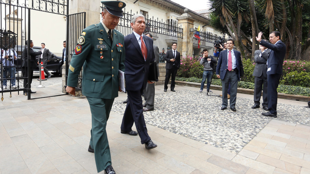 El general (r) Jorge Enrique Mora Rangel también estuvo en la reunión. FOTO Colprensa
