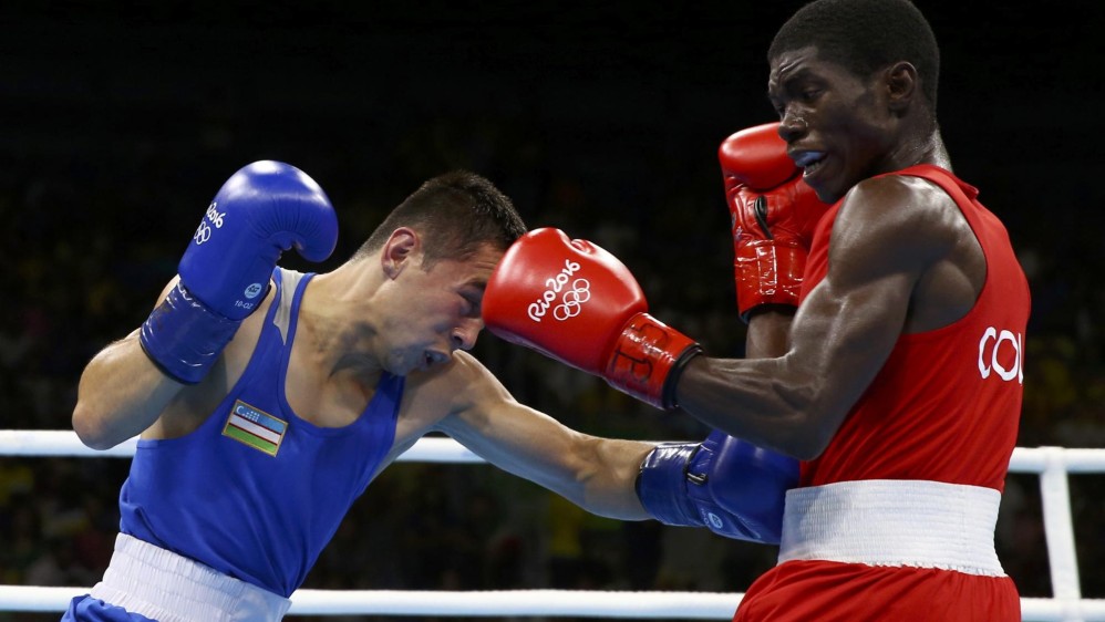 En la final se enfrentó con el uzbeko Hasanboy Dusmatov. FOTO Reuters