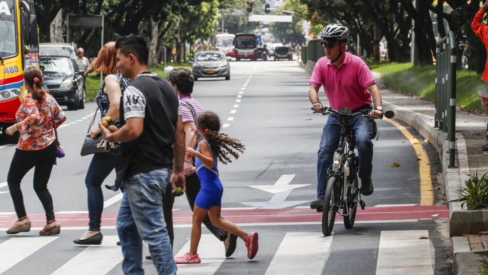 Los ciclistas ya usan el tramo entre la calle 14 y las inmediaciones de la Universidad Eafit. Foto: Robinson Sáenz